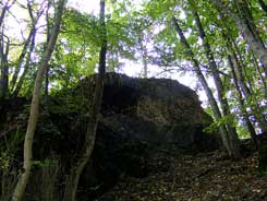 Mauerrest eines Geschtzturmes. Foto: J. Friedhoff 2012.