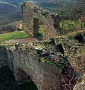 Burgruine Landsburg, zweites Tor und Flankierungsturm von Norden, 2004 (Aufnahme: Uwe Welz)