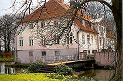 Das Herrenhaus Daren. Gebude aus der Mitte des 18. Jhs. Aufnahme E. F. Warnecke 1993.