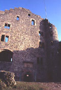 Palas, Giebelseite zum Innenhof, Foto: H. Wagner (2002)