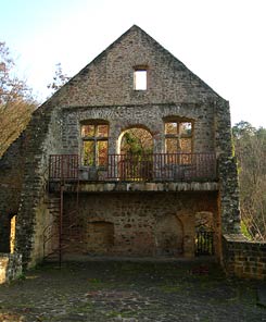 Giebelwand des Wohnbaus. Foto: J. Friedhoff (2006)