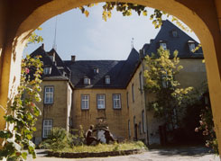 Innenhof, Foto: Holger Dirkes (2004)